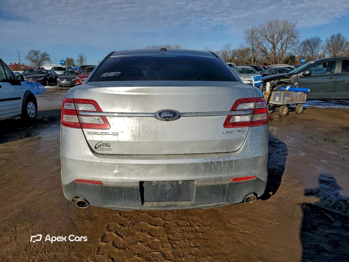 Ford Taurus 2016