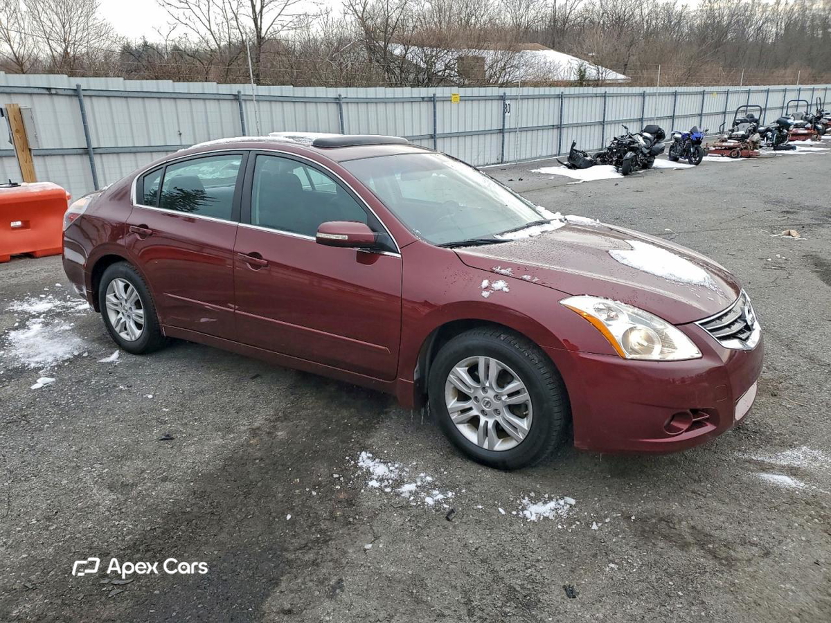 Nissan Altima 2012