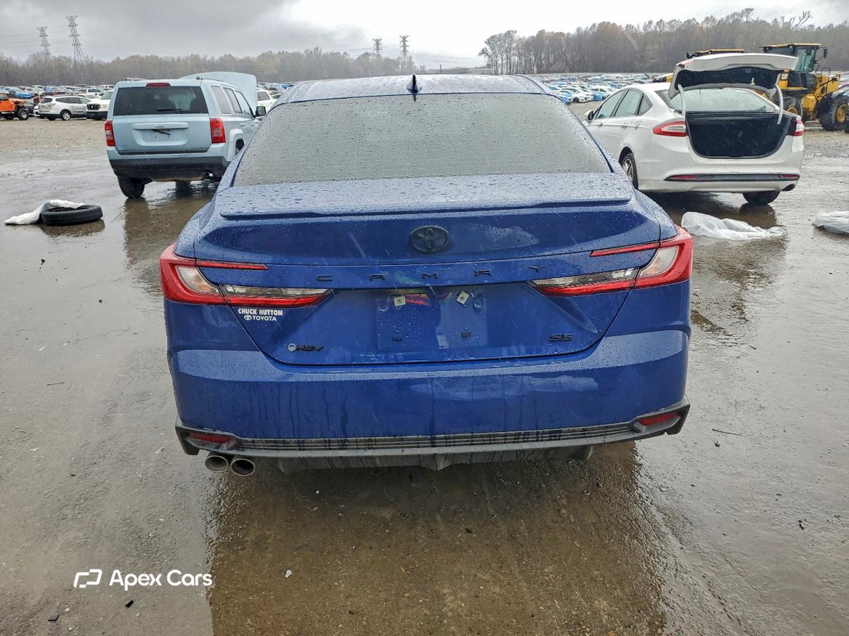 Toyota Camry 2025