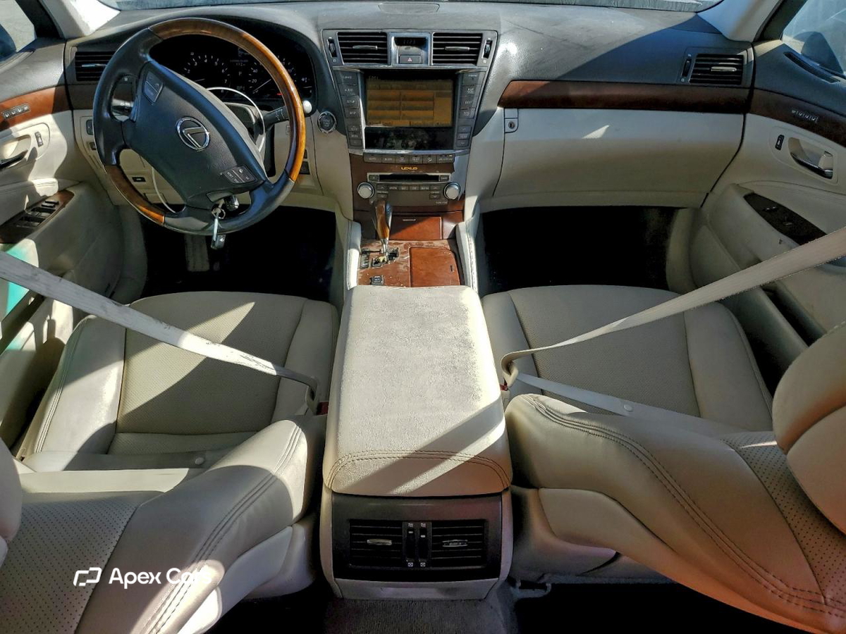 Lexus LS 2011