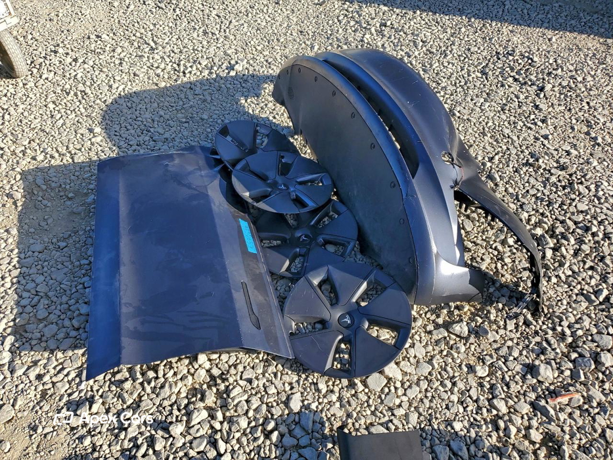 Tesla Model 3 2023