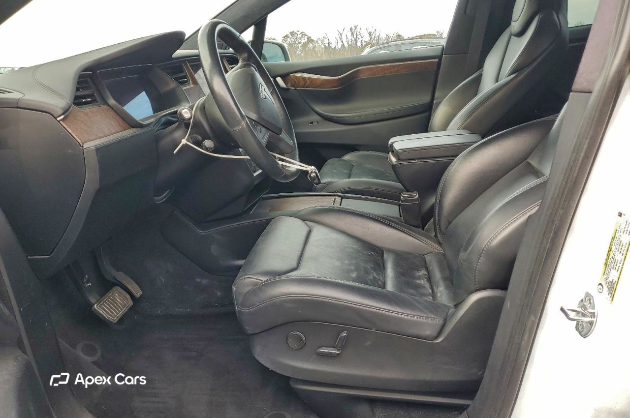 Tesla Model X 2019