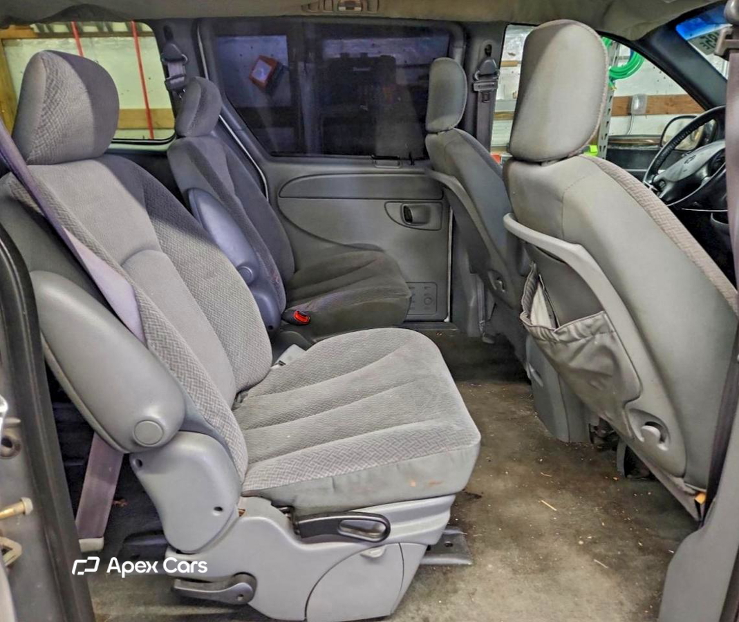 Dodge Caravan 2004