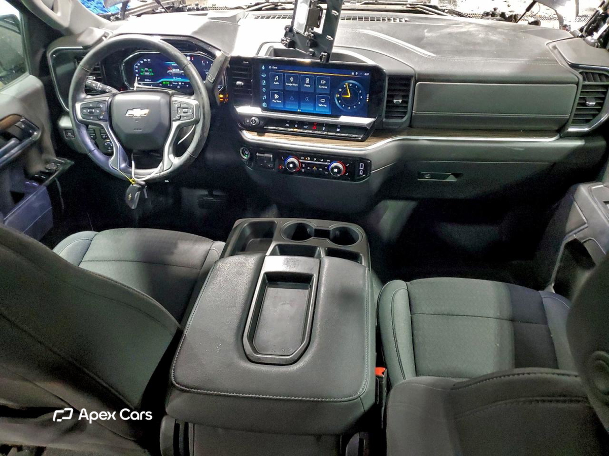 Chevrolet Silverado 2023