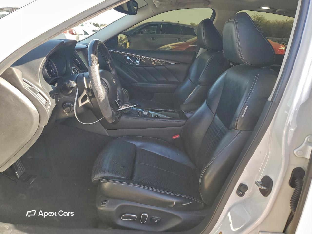 Infiniti Q50 2015