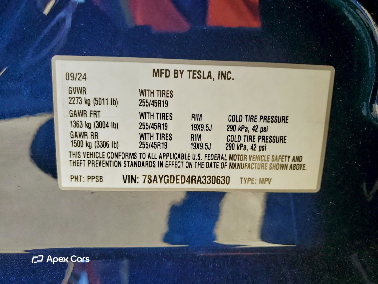 Tesla Model Y 2024