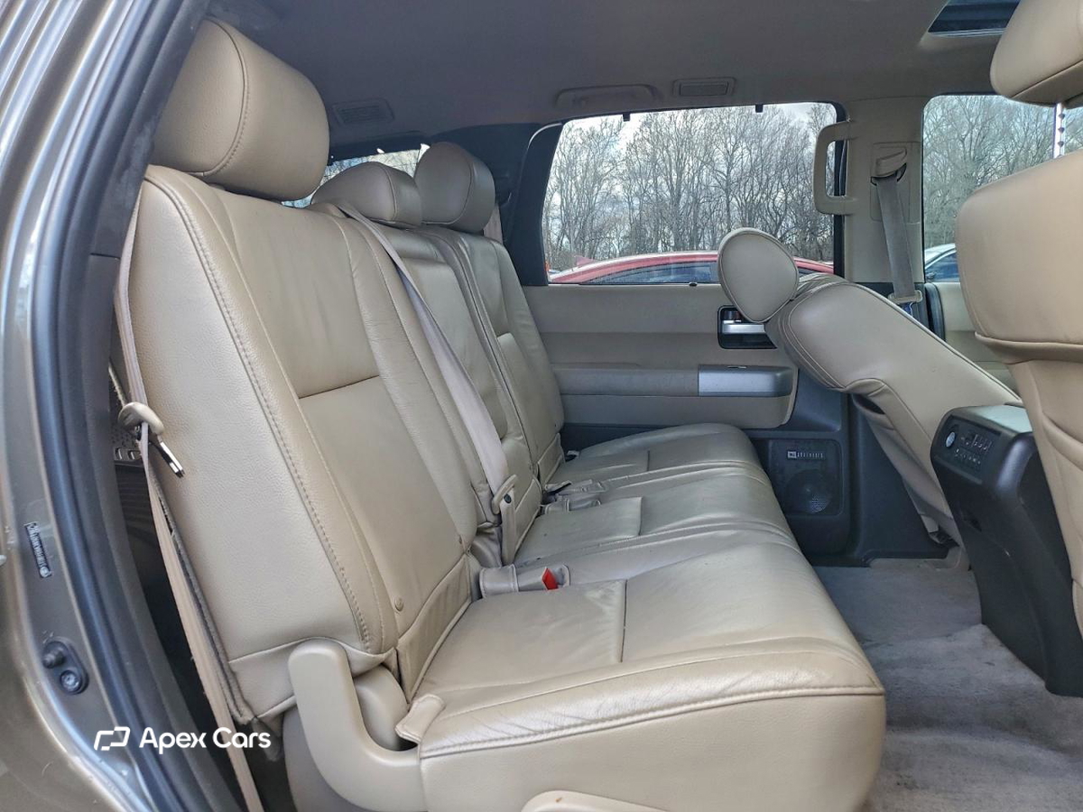 Toyota Sequoia 2008