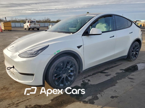 Tesla Model Y 2021 - Image 1 of 12