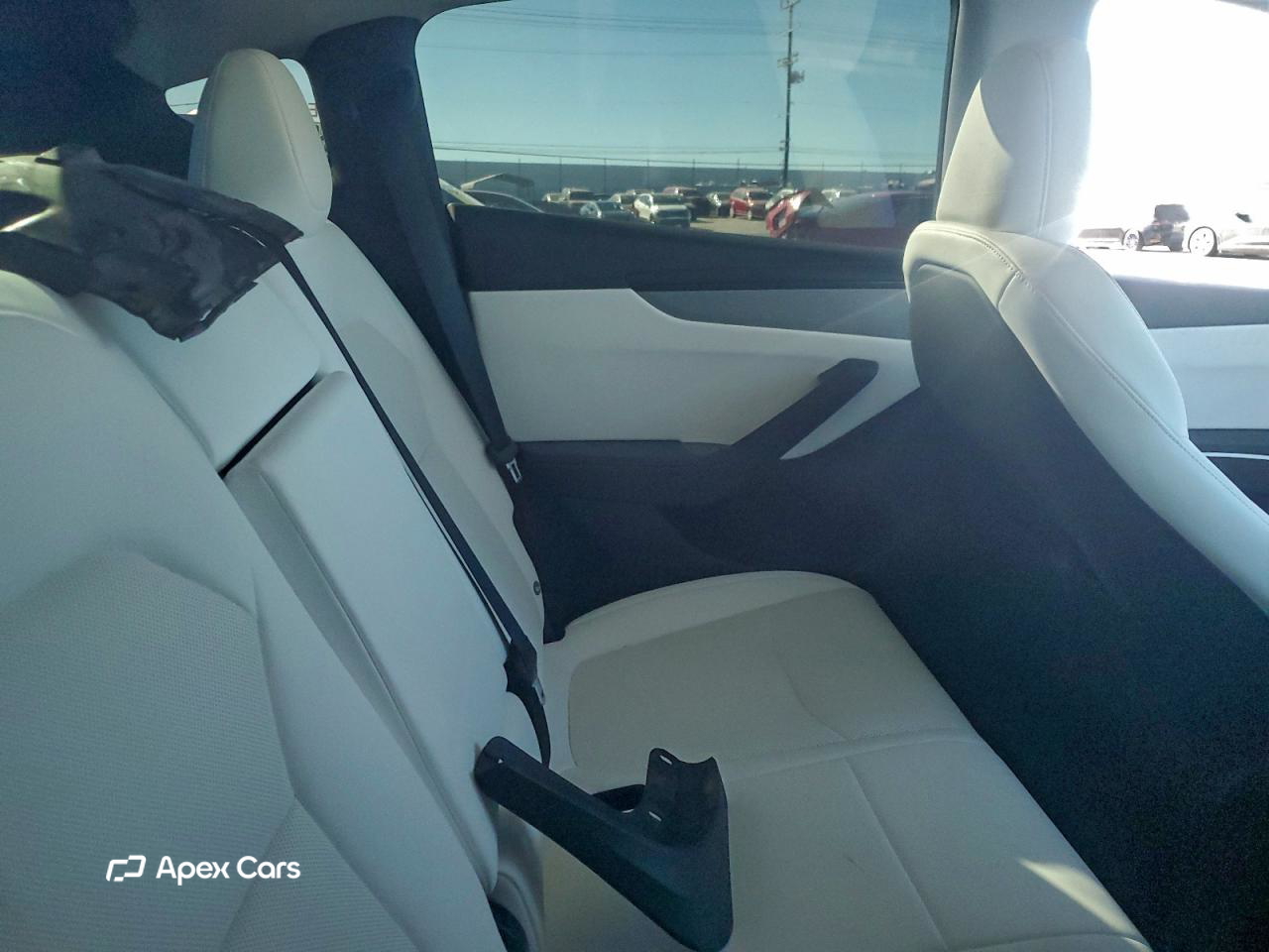 Tesla Model Y 2026