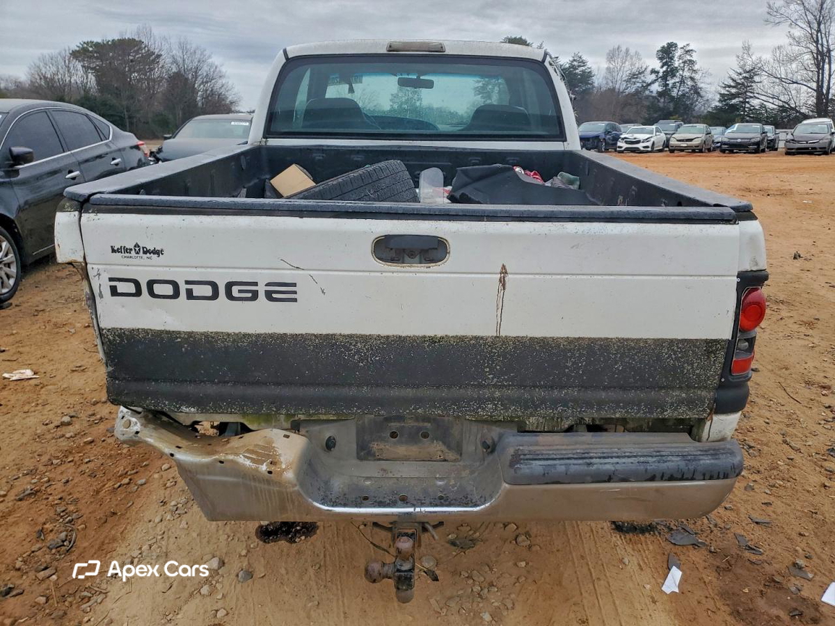 Dodge RAM 2000