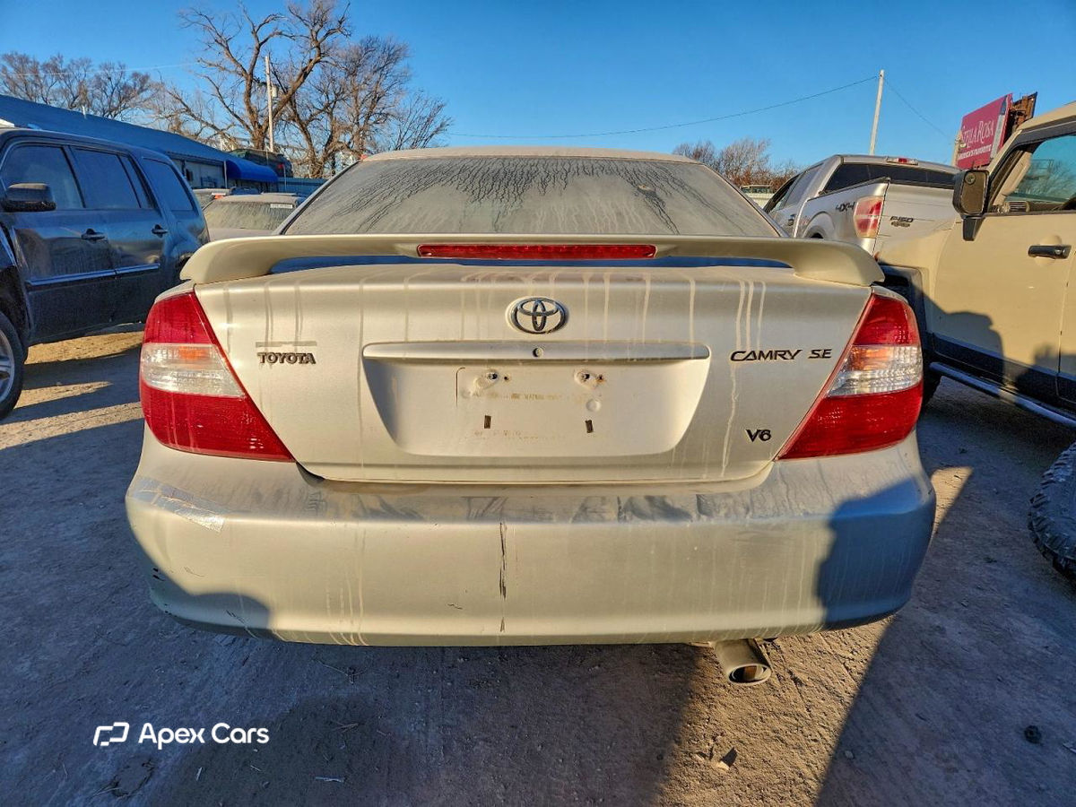 Toyota Camry 2004