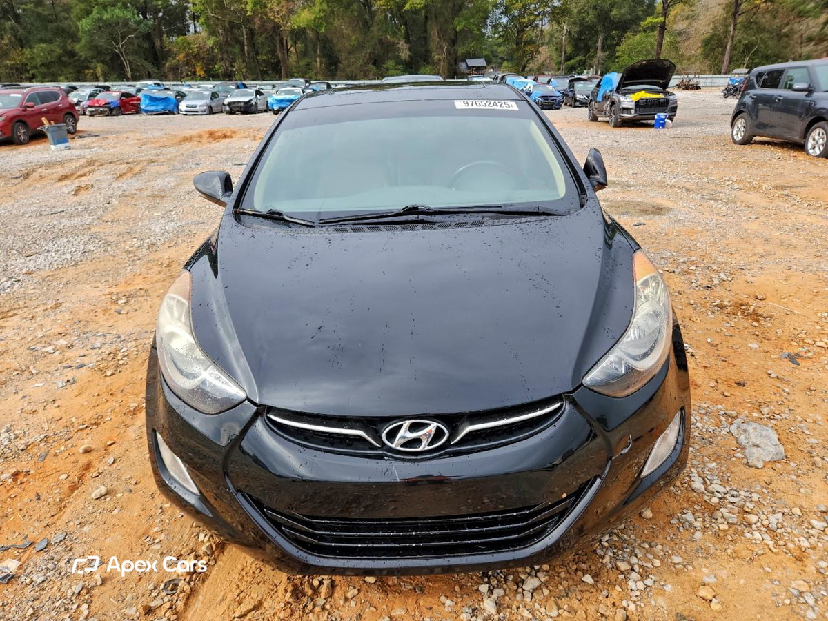 Hyundai Elantra 2013