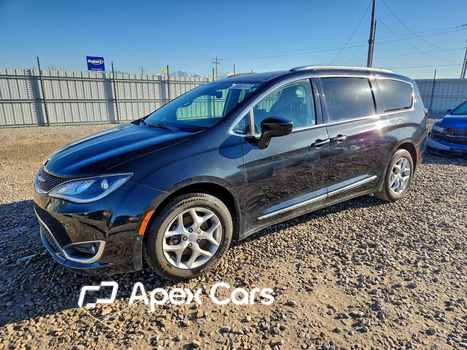 Chrysler Pacifica 2018 - Image 1 of 14