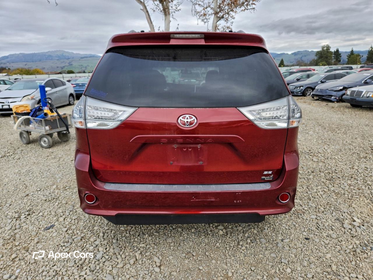 Toyota Sienna 2015