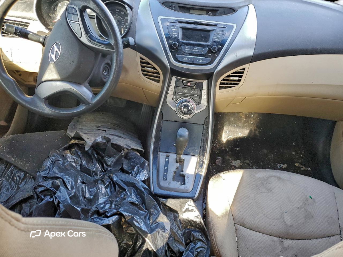 Hyundai Elantra 2013