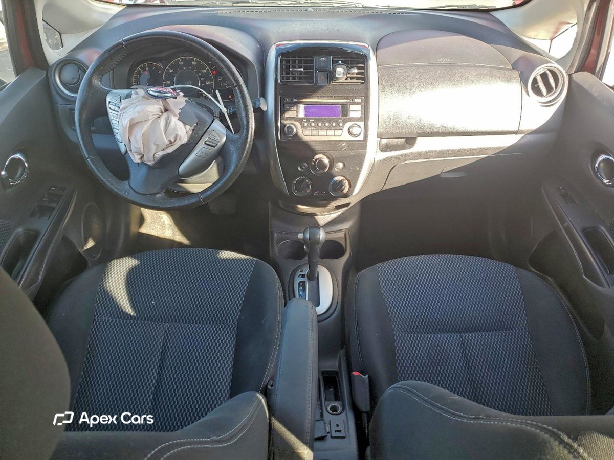 Nissan Versa 2015