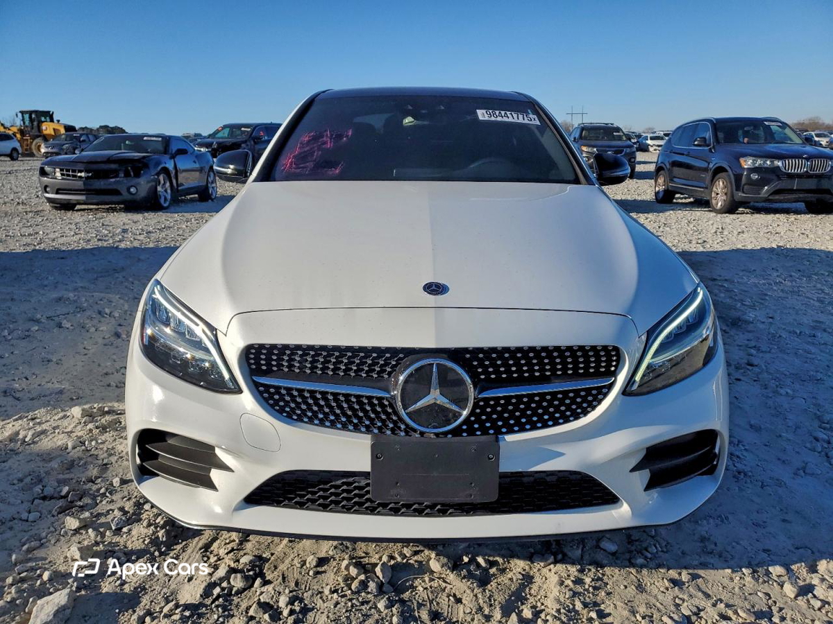 Mercedes-Benz  2020