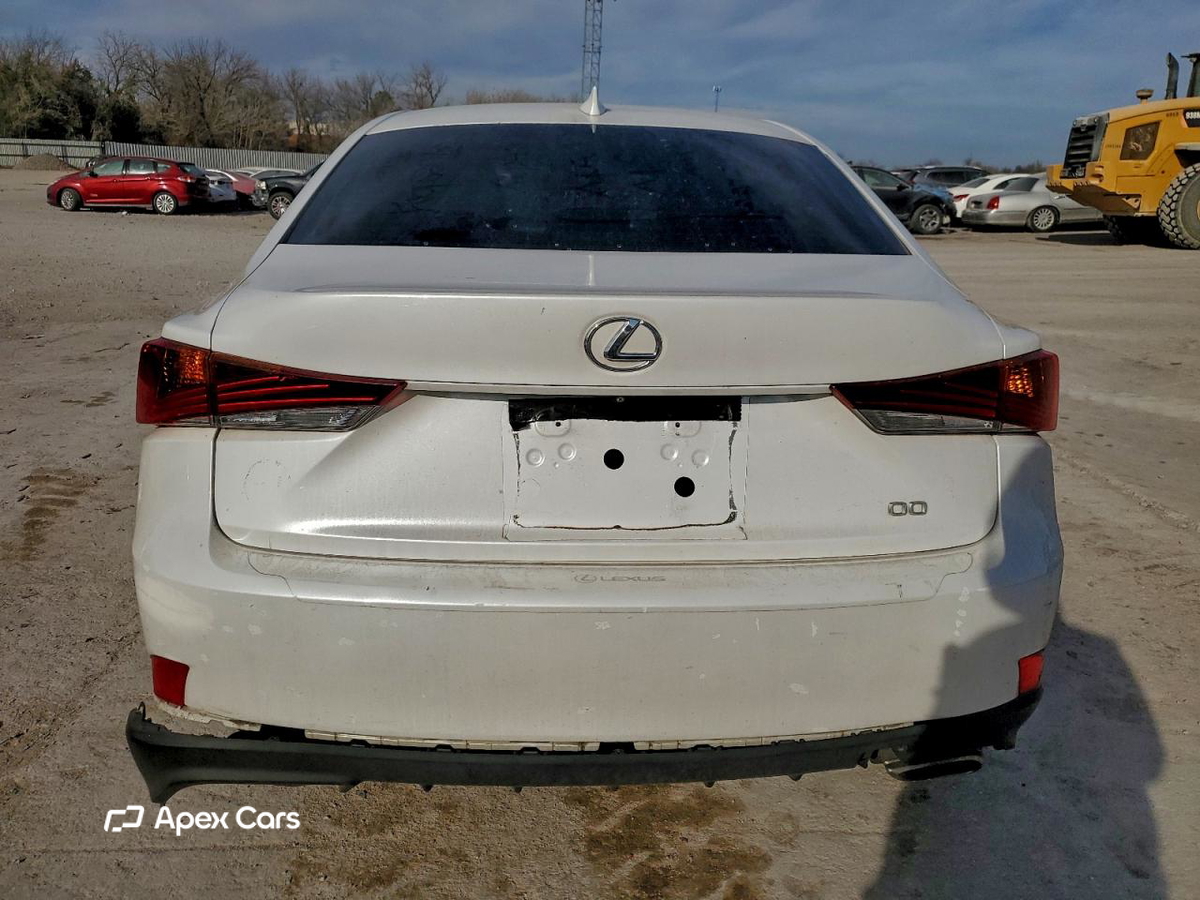 Lexus IS 2017