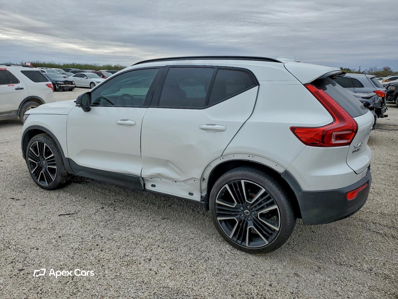 Volvo XC40 2024