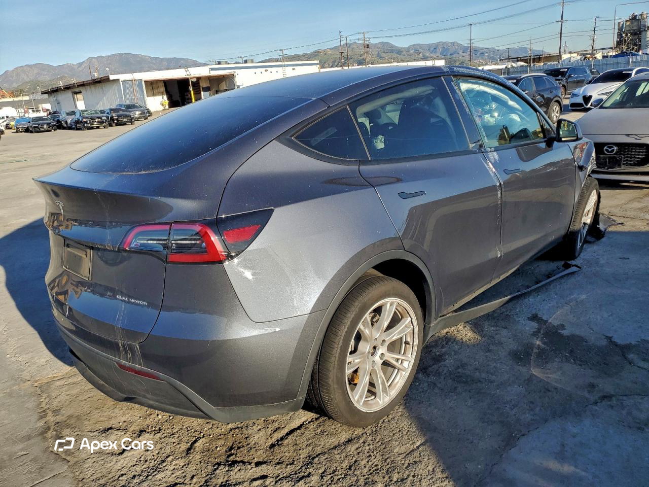 Tesla Model Y 2023