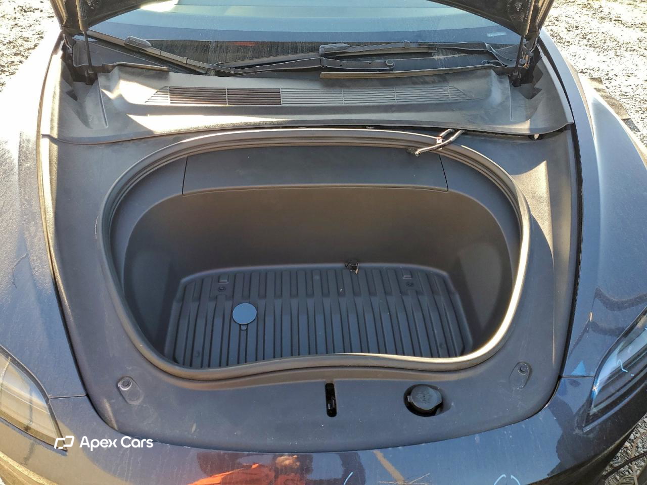 Tesla Model 3 2024