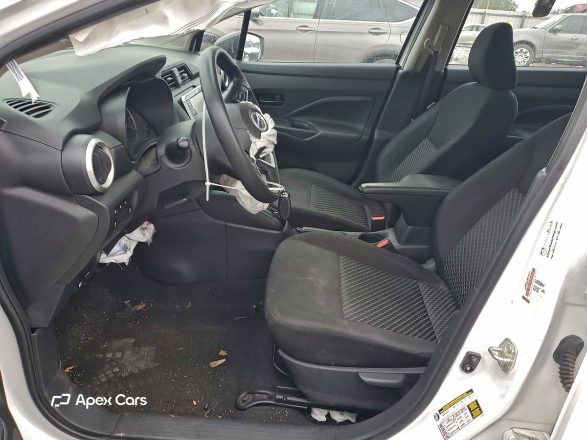 Nissan Versa 2021