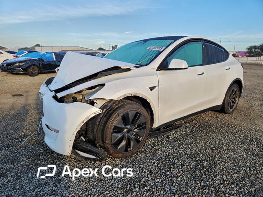 Tesla Model Y 2024 - Zdjęcie 1 z 13