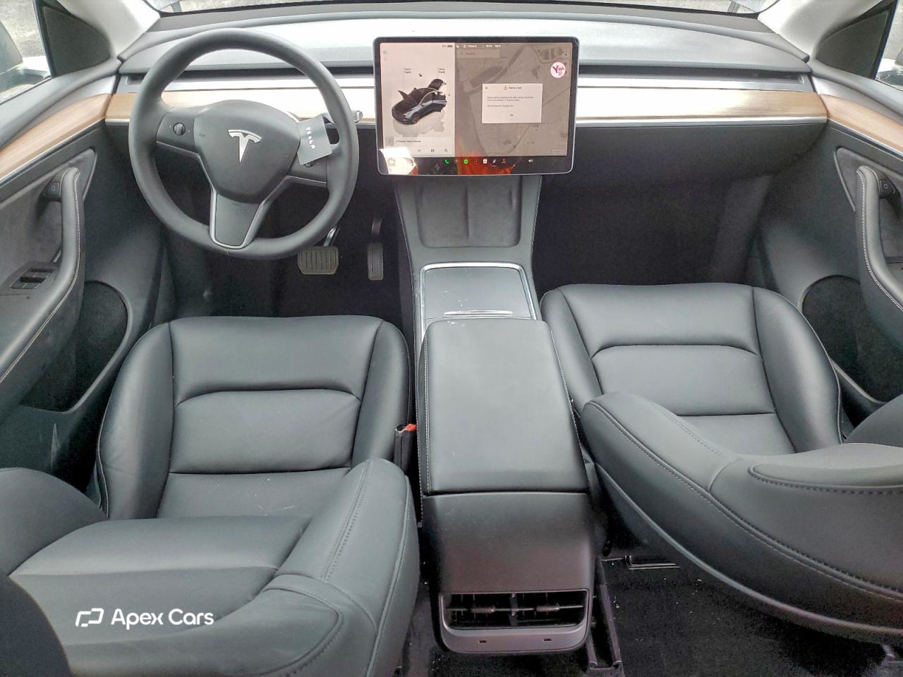 Tesla Model Y 2025
