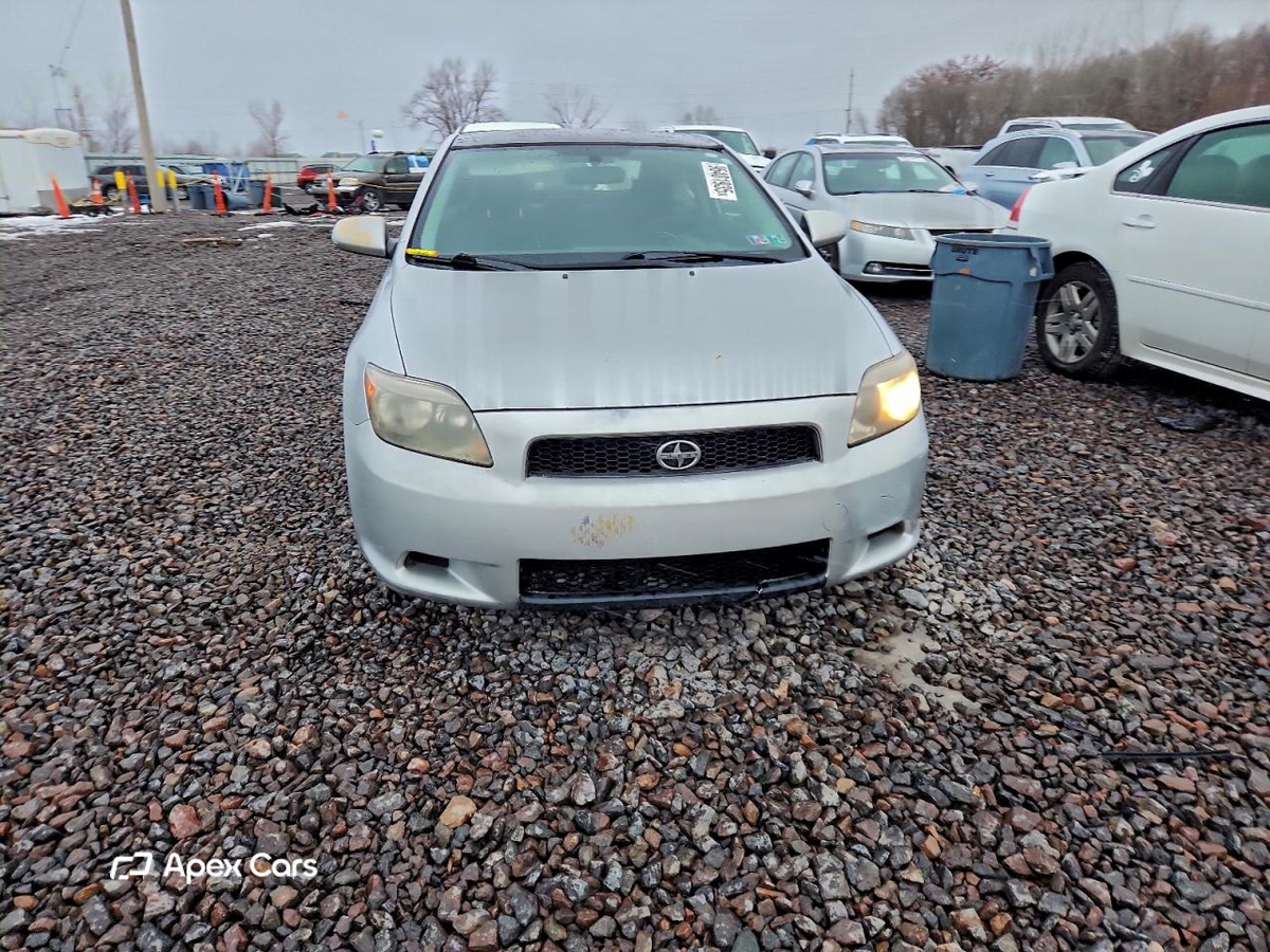 Toyota  2005