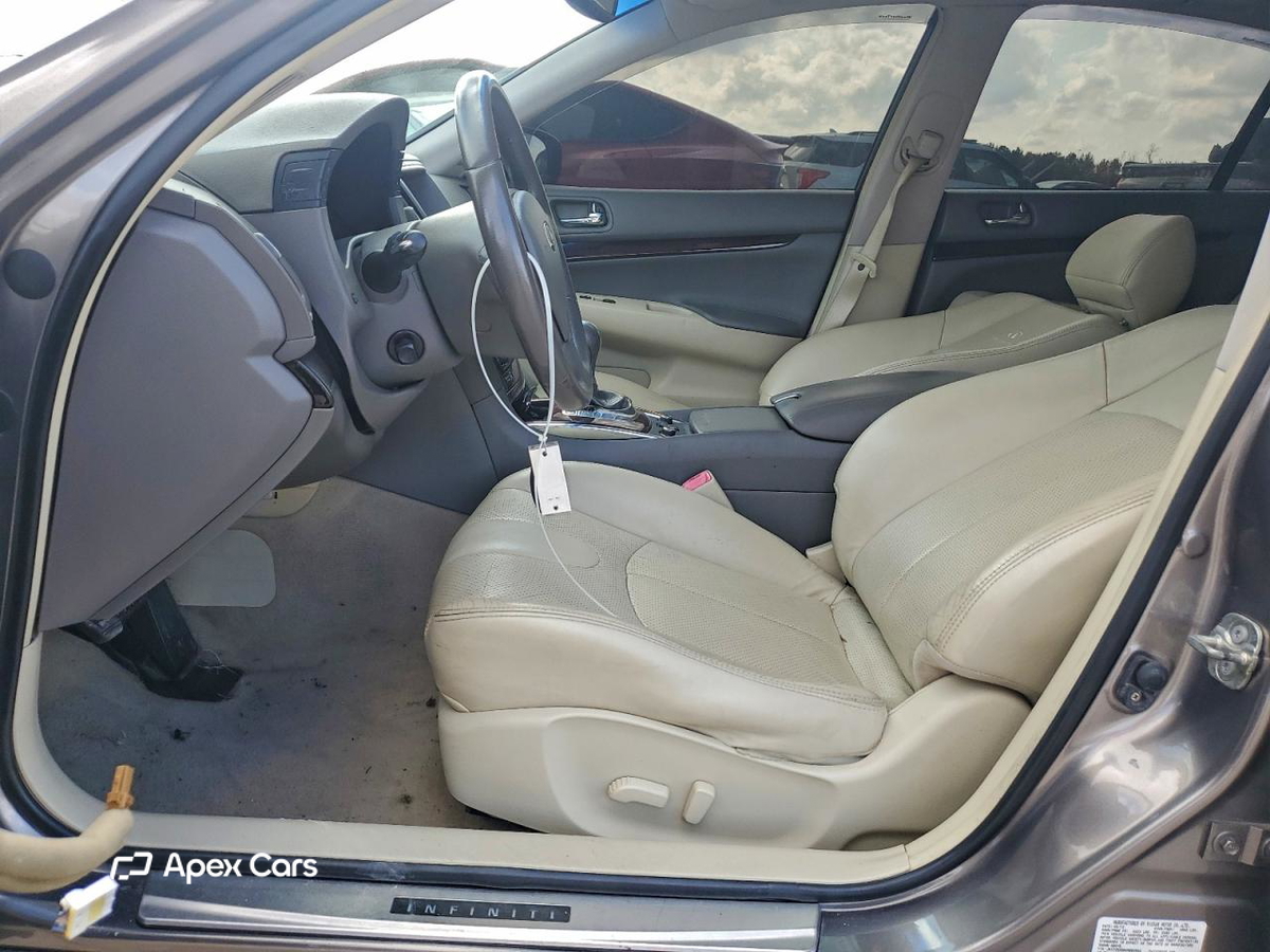 Infiniti G 2012