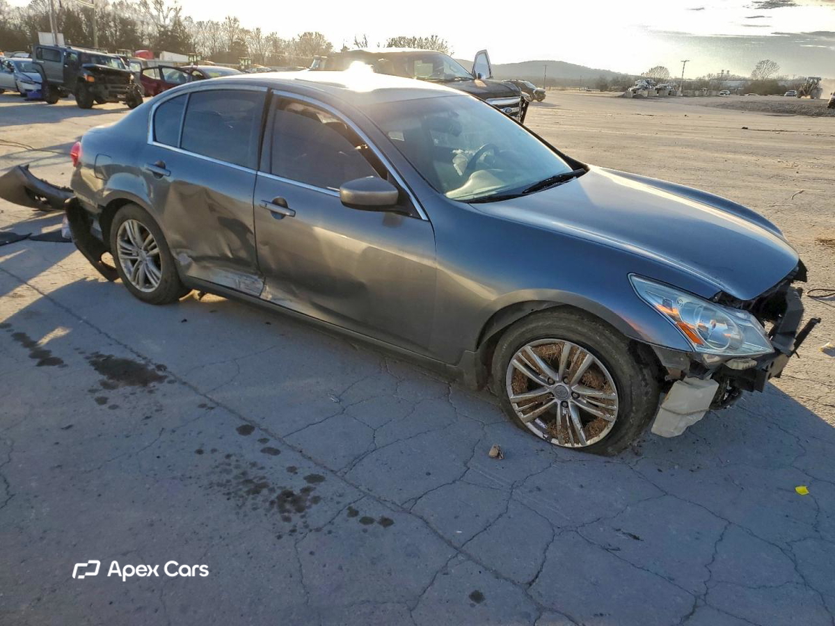 Infiniti G 2010