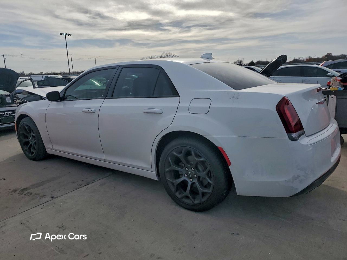 Chrysler 300 2019