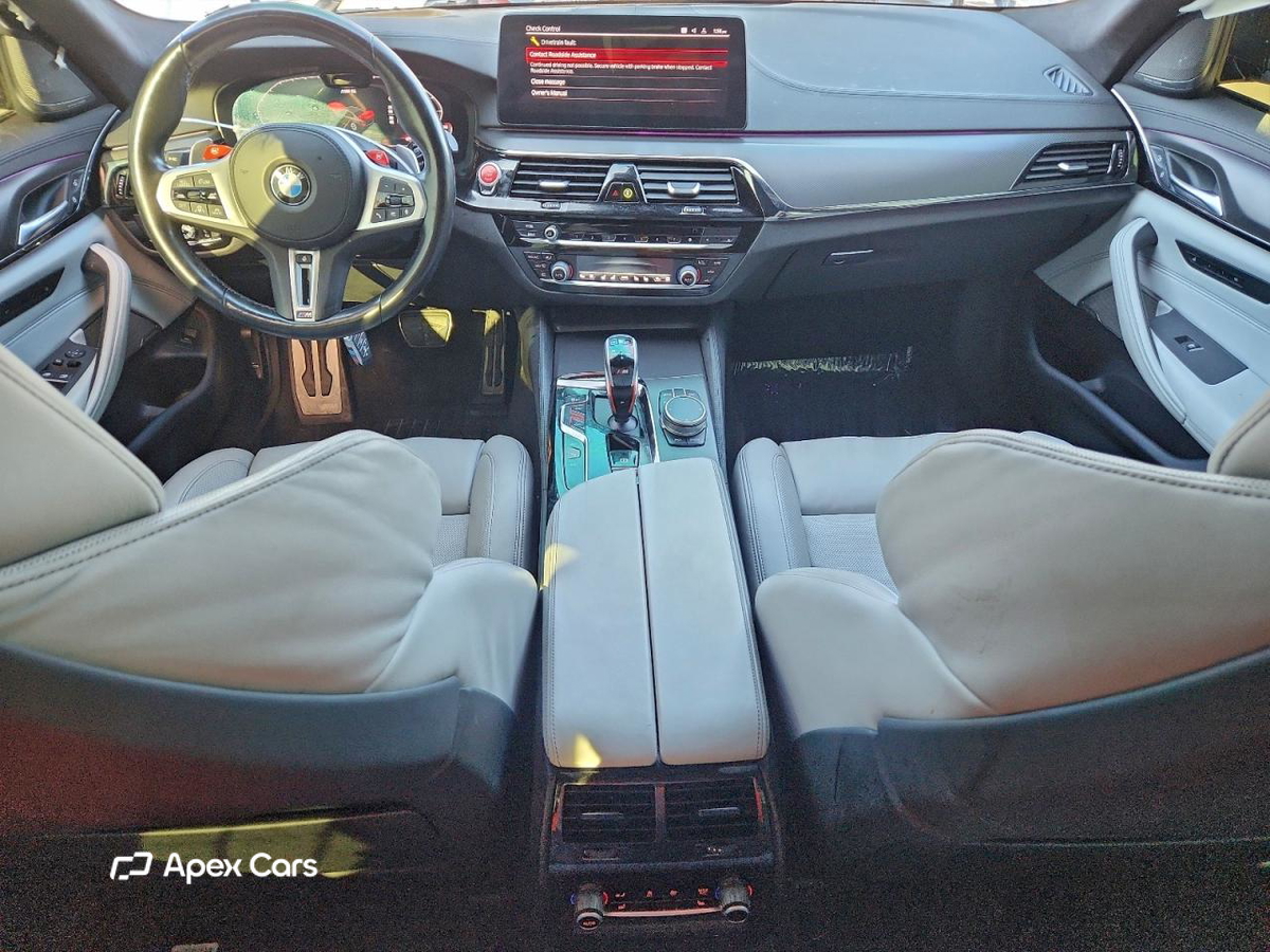 BMW M5 2022