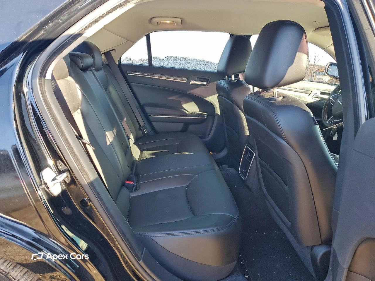 Chrysler 300 2021