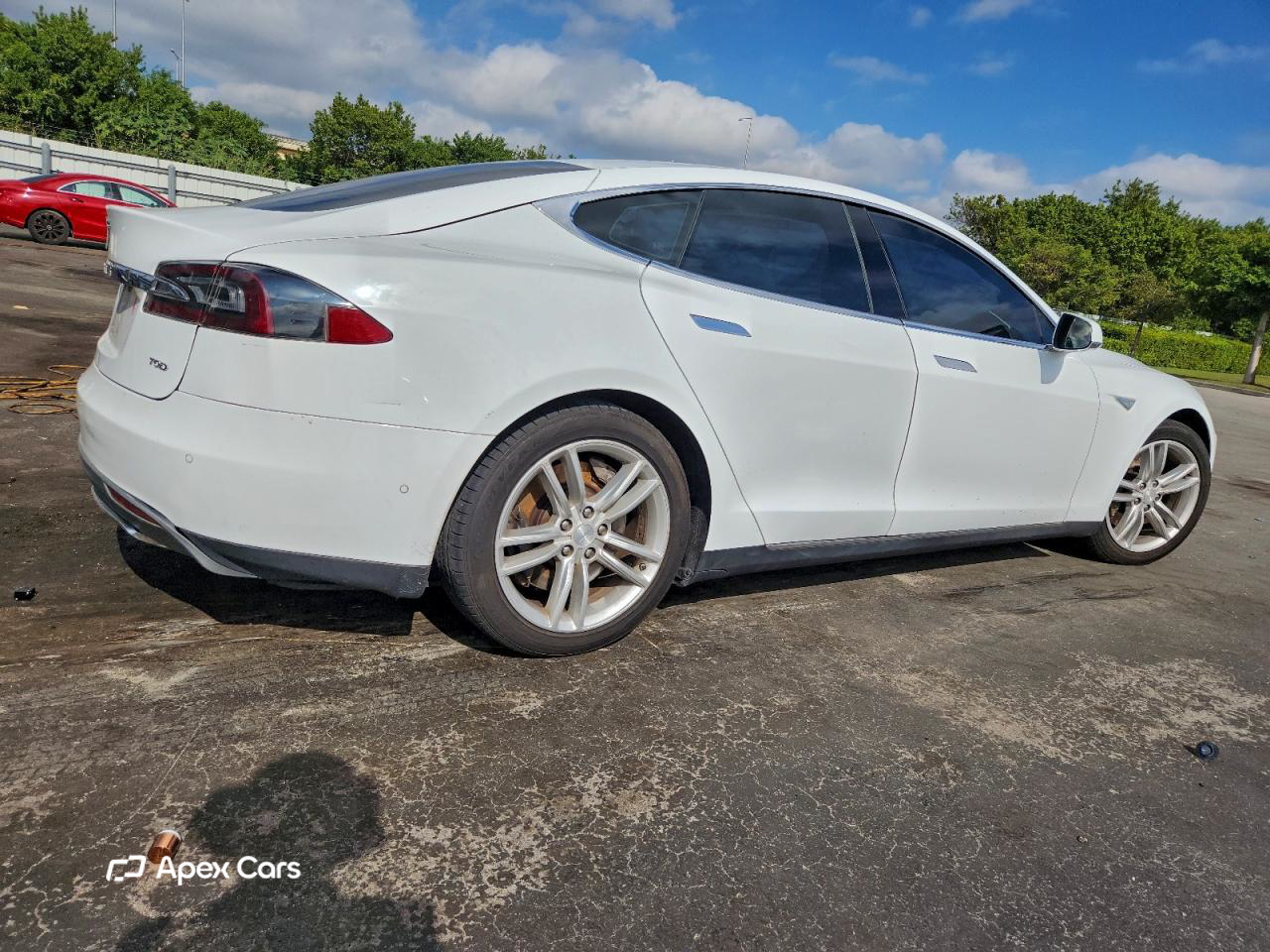 Tesla Model S 2015