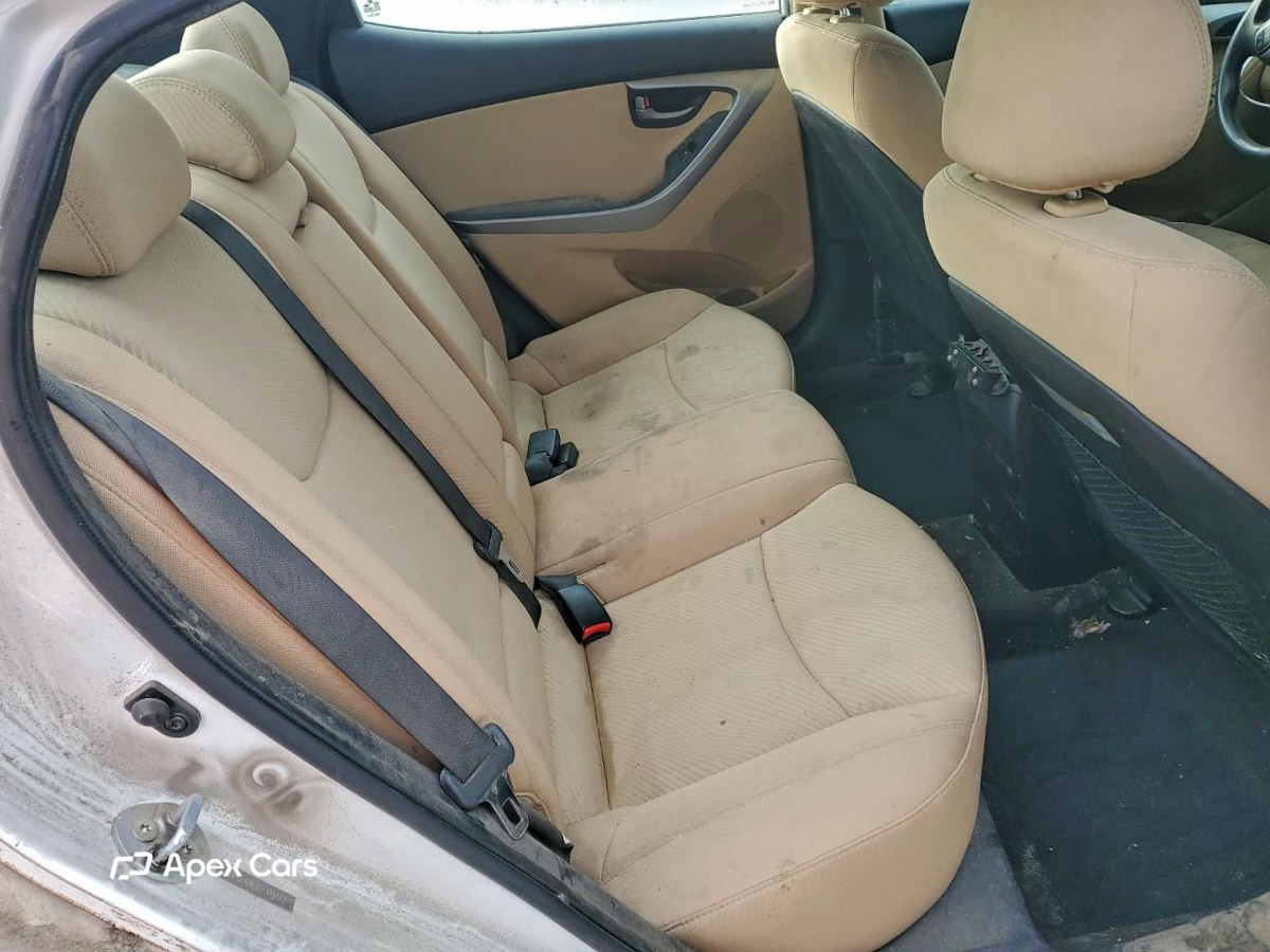 Hyundai Elantra 2013