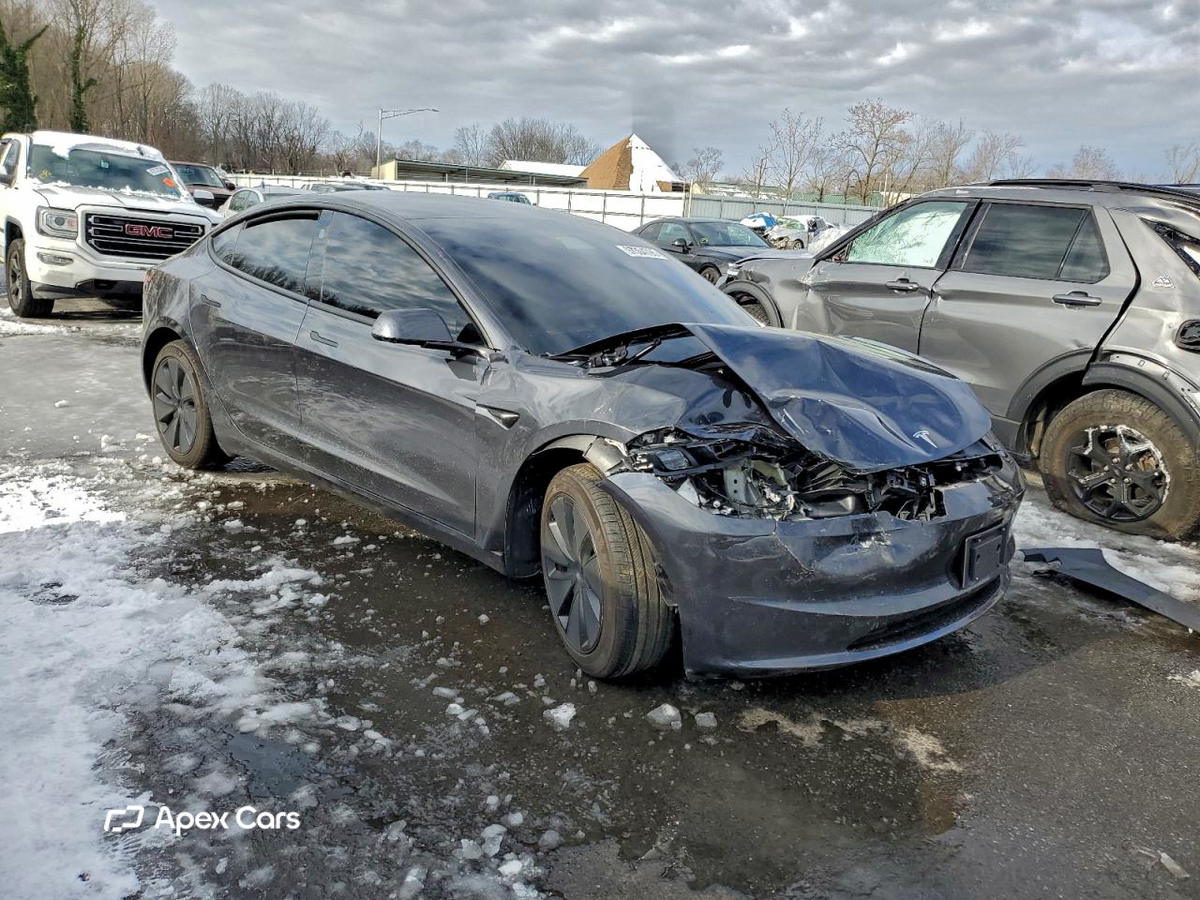 Tesla Model 3 2025
