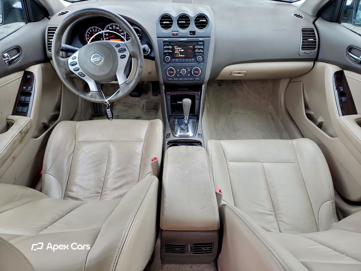 Nissan Altima 2012