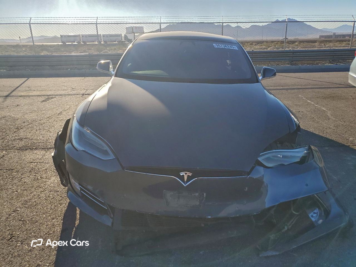 Tesla Model S 2018