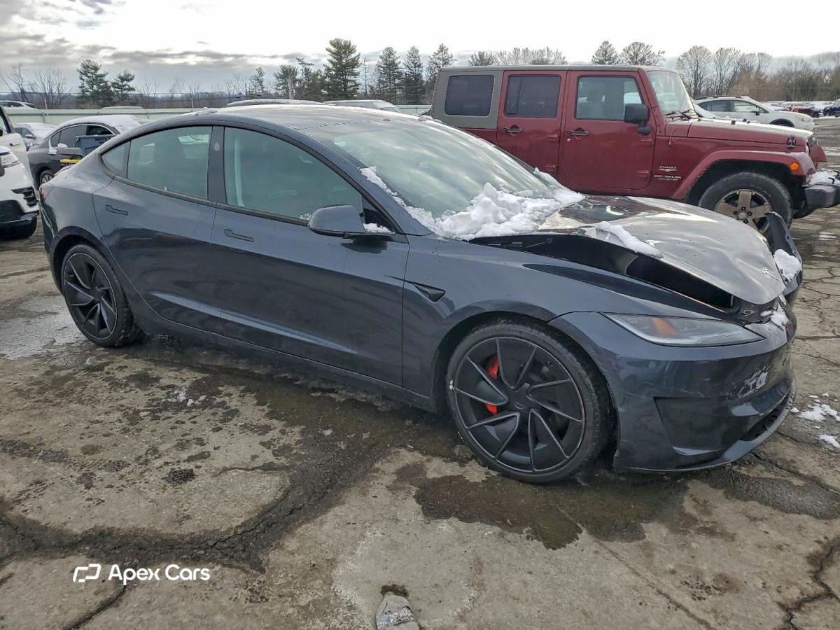 Tesla Model 3 2025