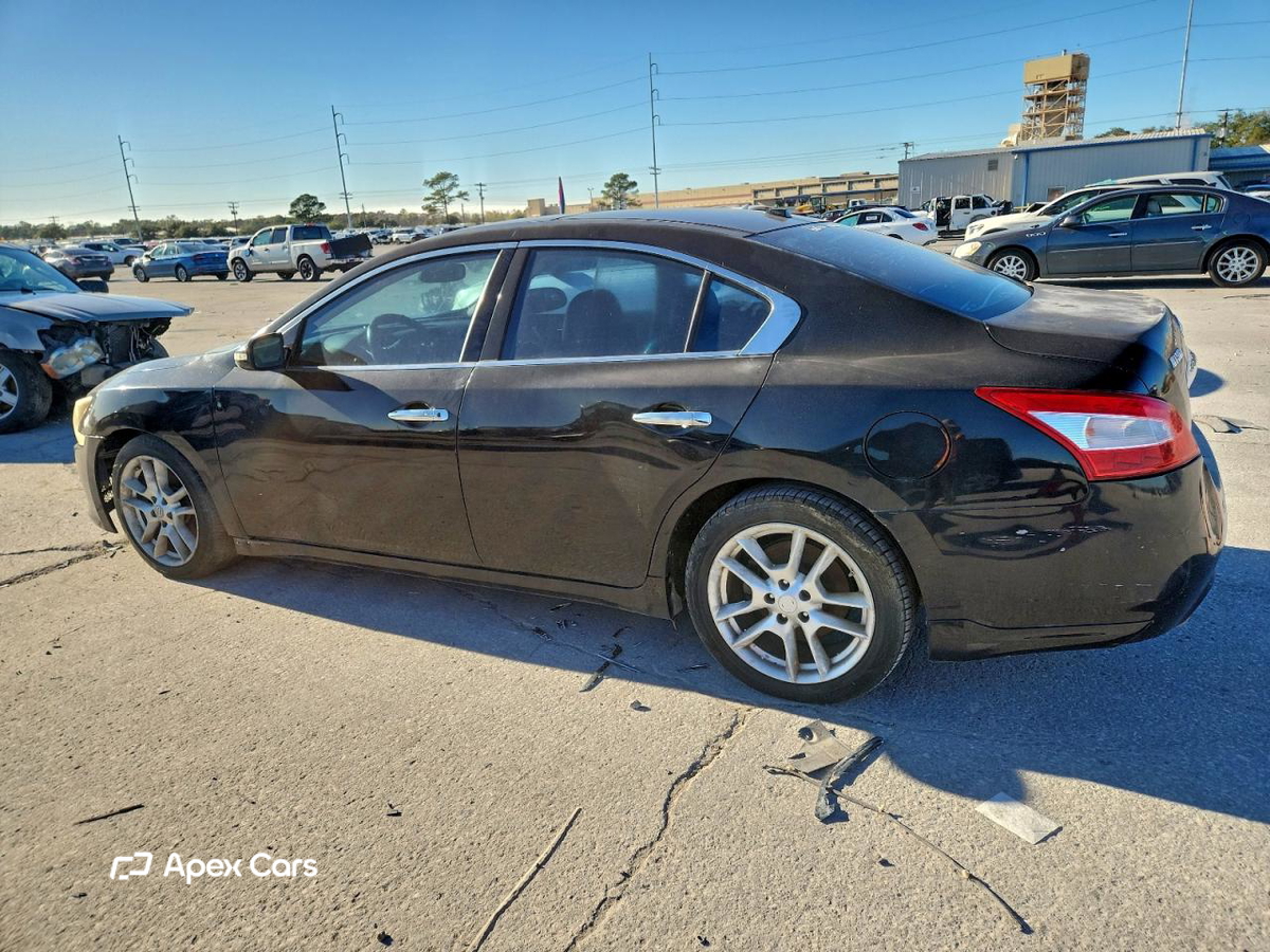 Nissan Maxima 2011