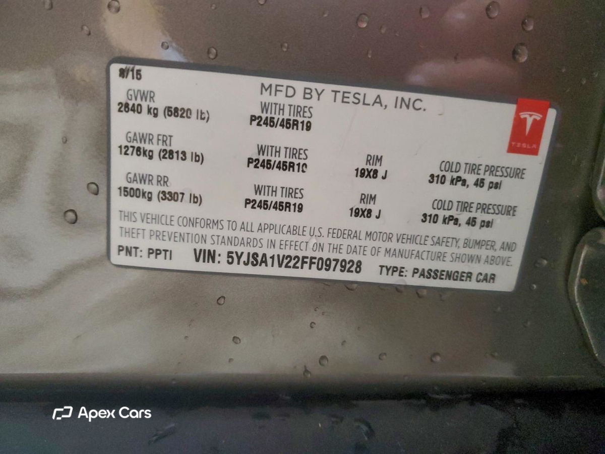 Tesla Model S 2015