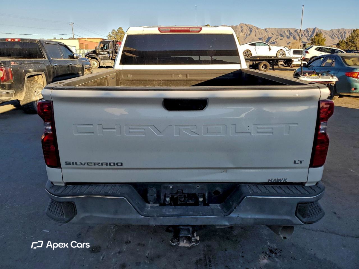 Chevrolet Silverado 2023