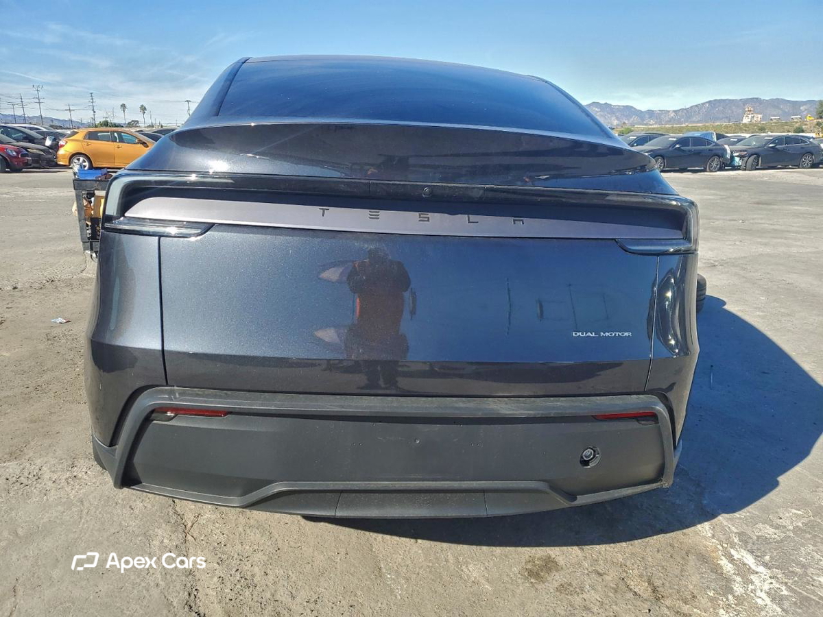 Tesla Model Y 2026