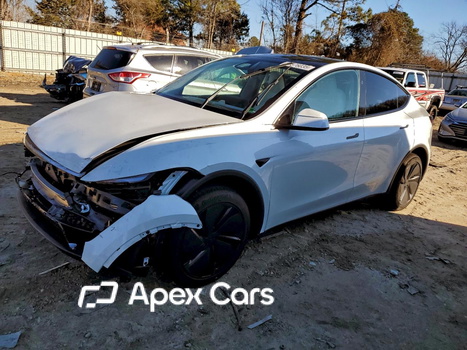 Tesla Model Y 2026 - Image 1 of 14