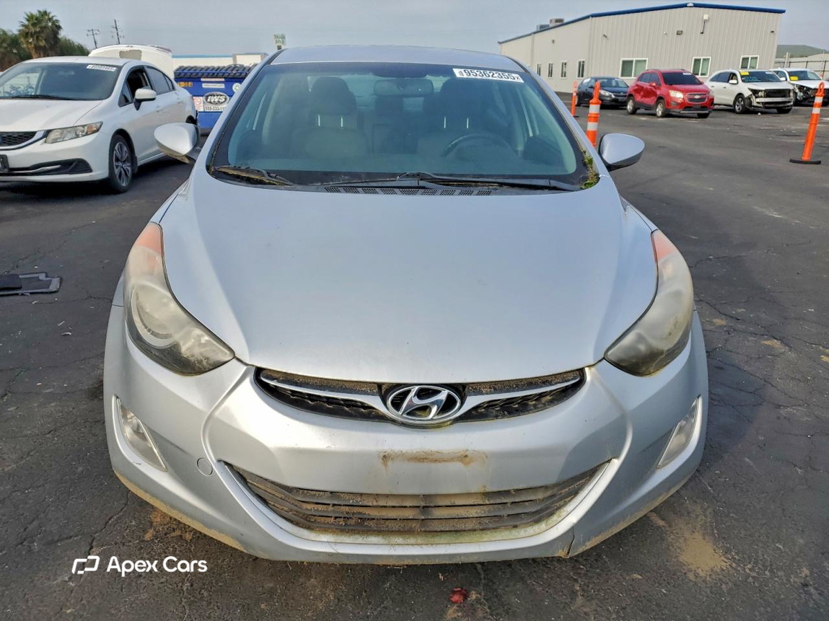 Hyundai Elantra 2013