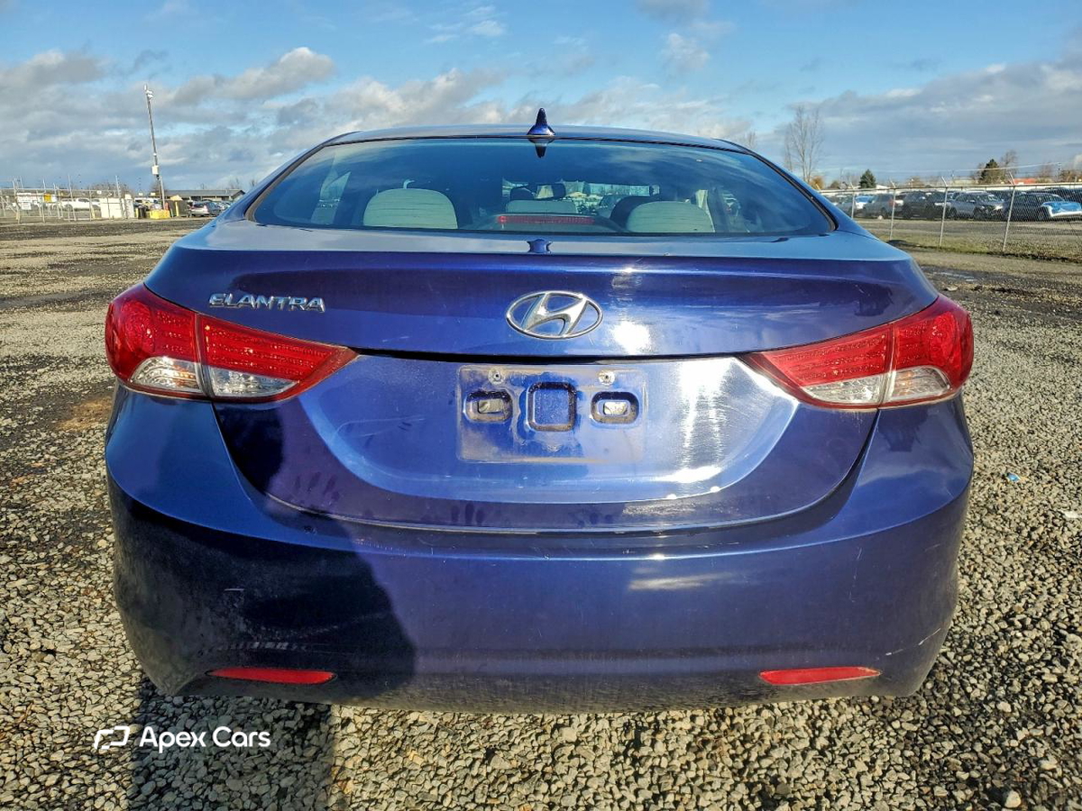 Hyundai Elantra 2013
