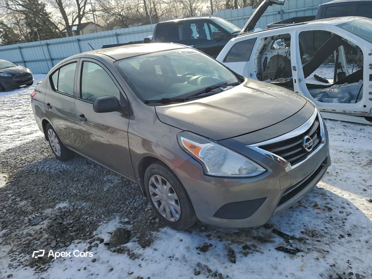 Nissan Versa 2015