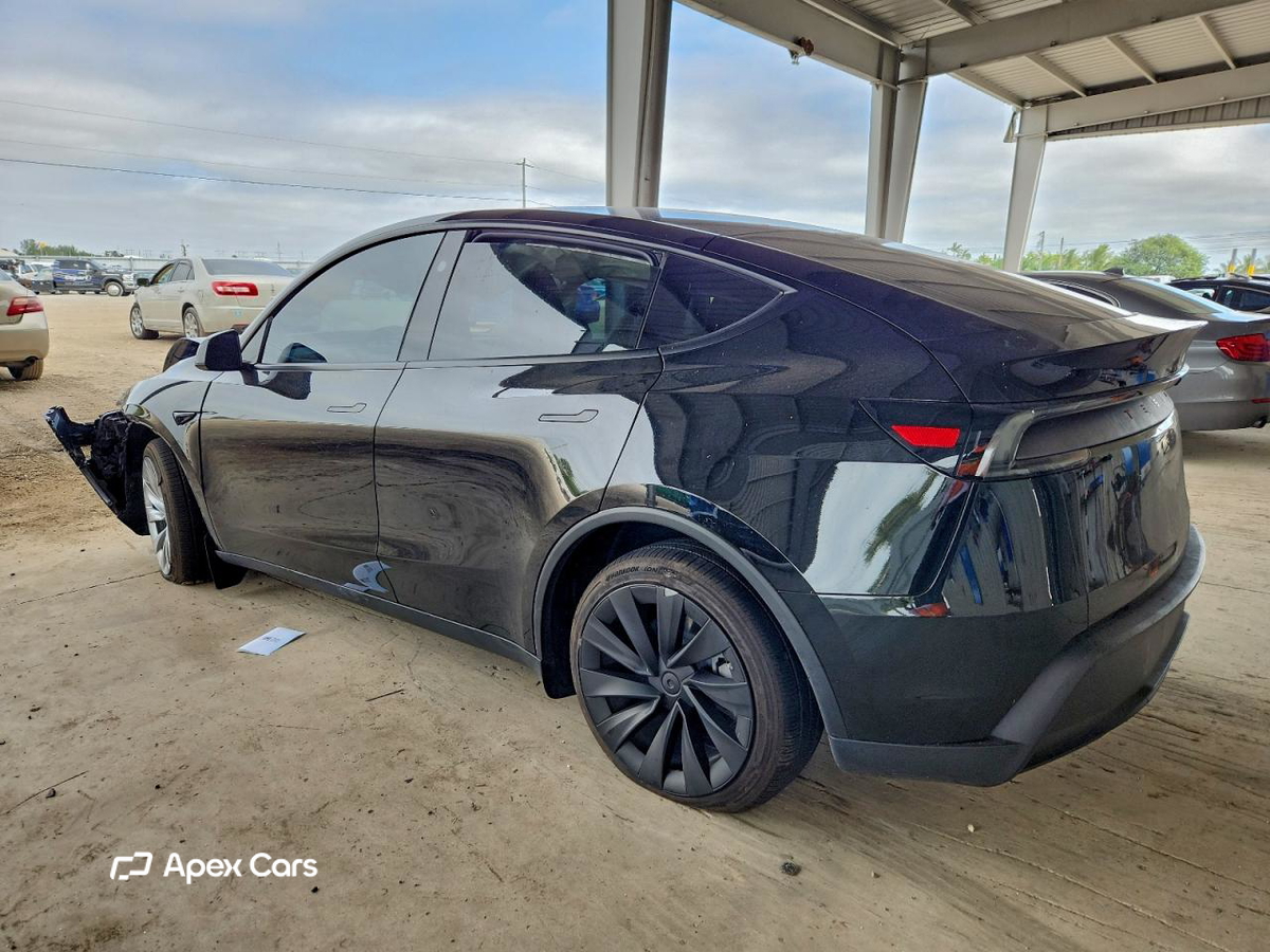 Tesla Model Y 2026