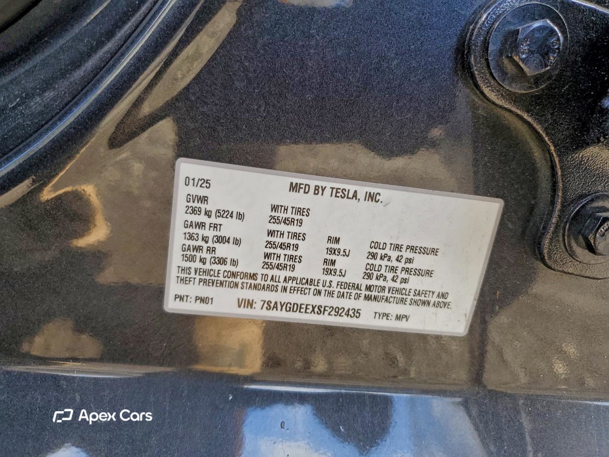 Tesla Model Y 2025